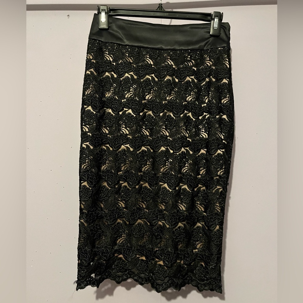 Bebe Lace & Satin Skirt - Picture 4 of 8